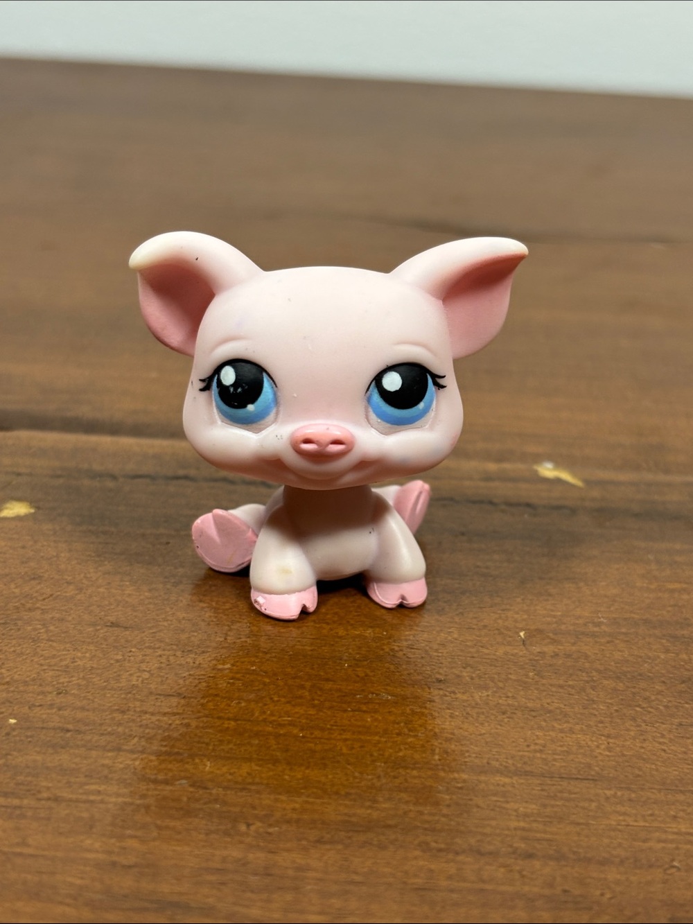 Littlest Pet Shop LPS Pink Pig with Blue Eyes # 87 Hasbro 2005 2e Generation